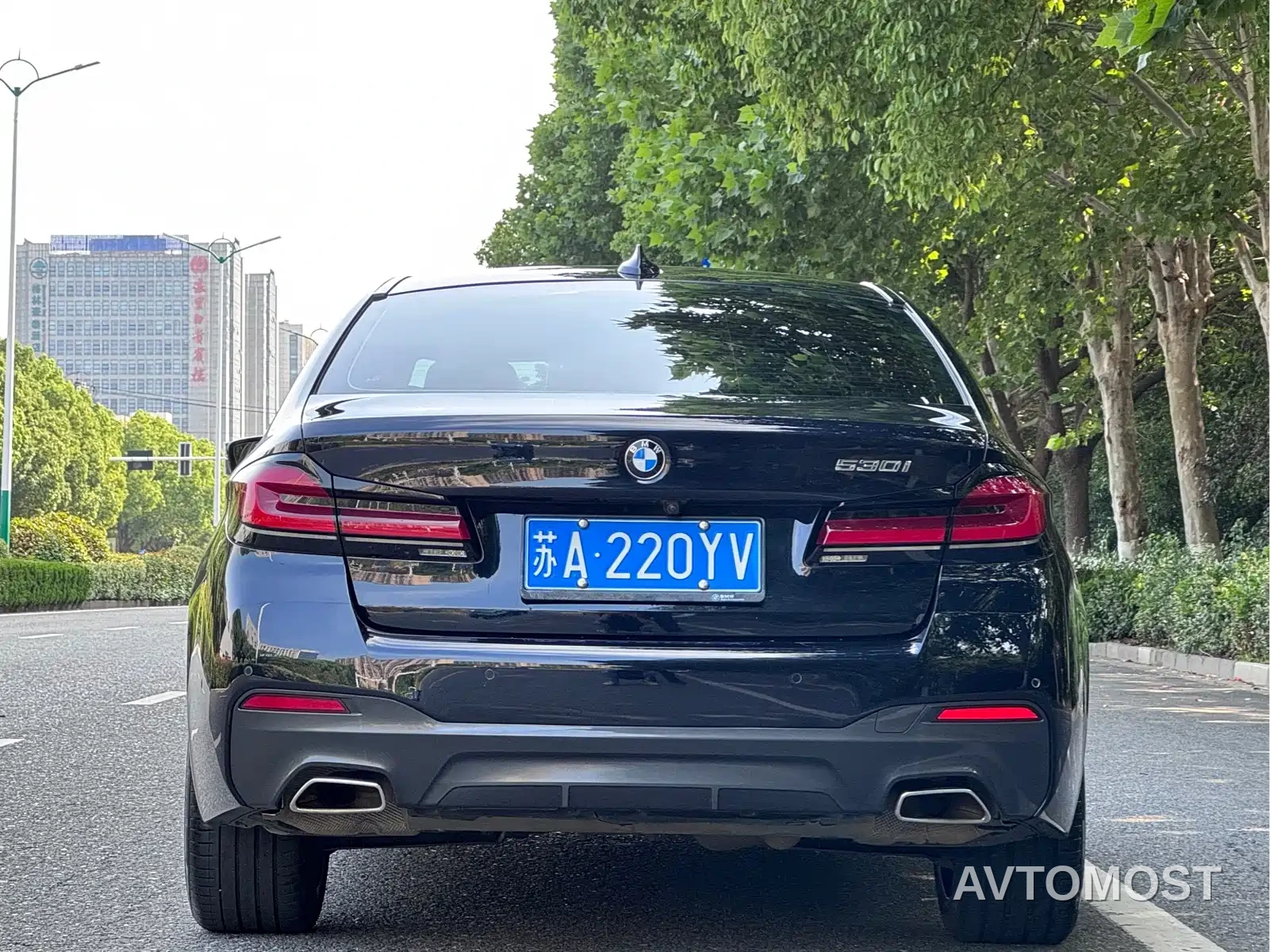 BMW 5 Series (Import) 2022 Model Second Facelift 530i M Sport Package — фото 5
