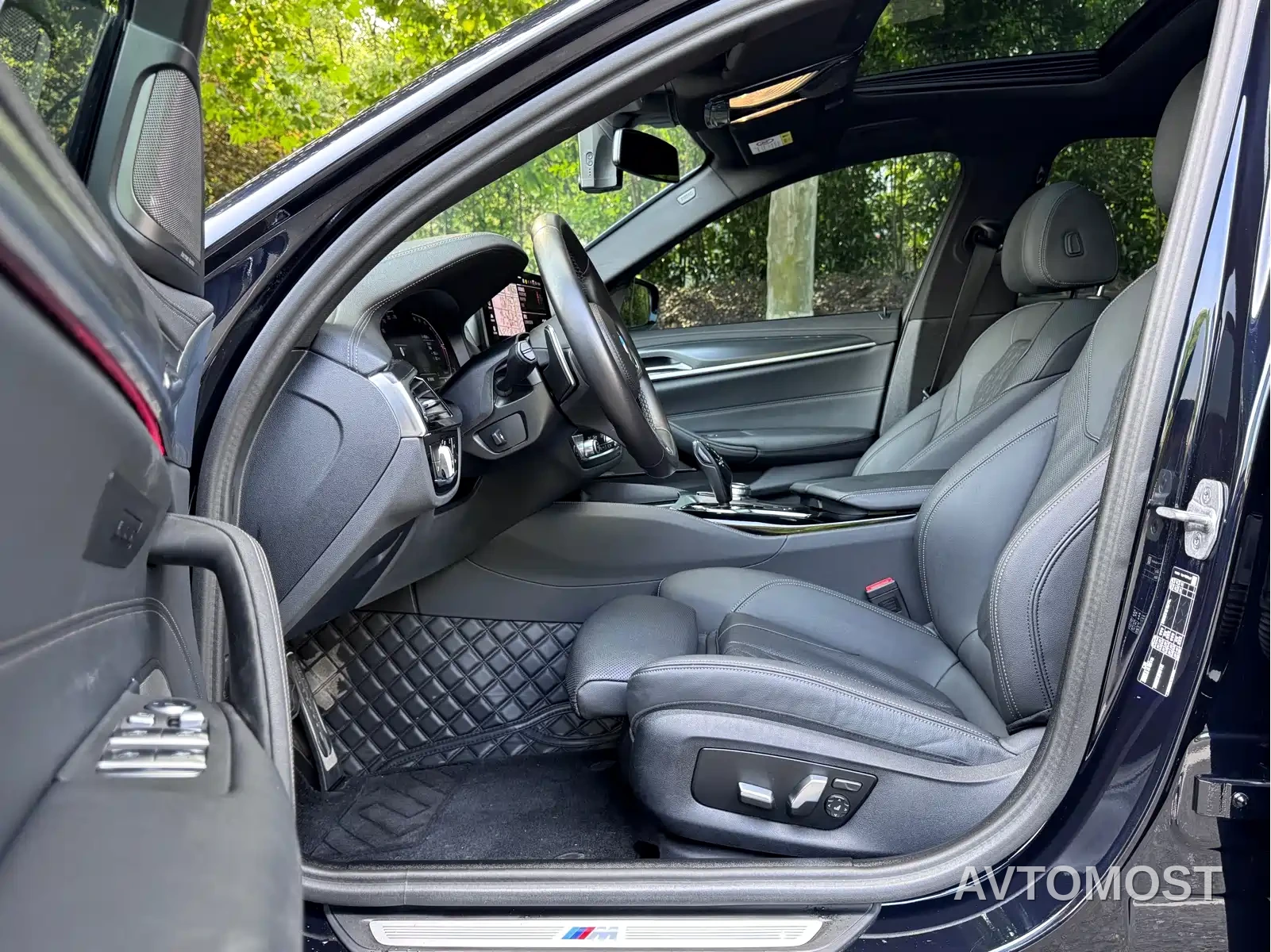 BMW 5 Series (Import) 2022 Model Second Facelift 530i M Sport Package — фото 7