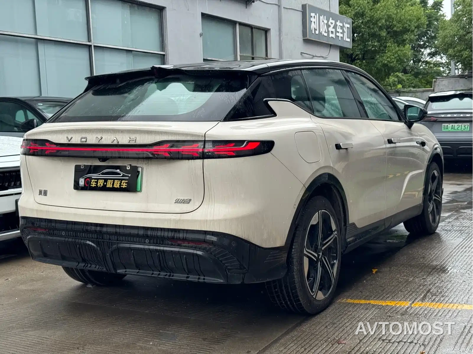 Voyah Zhiyin 2024 Long Range Super Charging Edition — фото 9