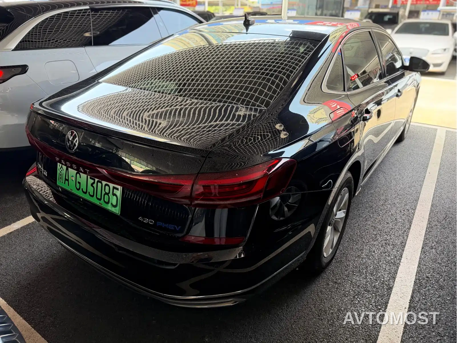 Volkswagen Passat New Energy 2022 430PHEV Hybrid Luxury Edition — фото 9