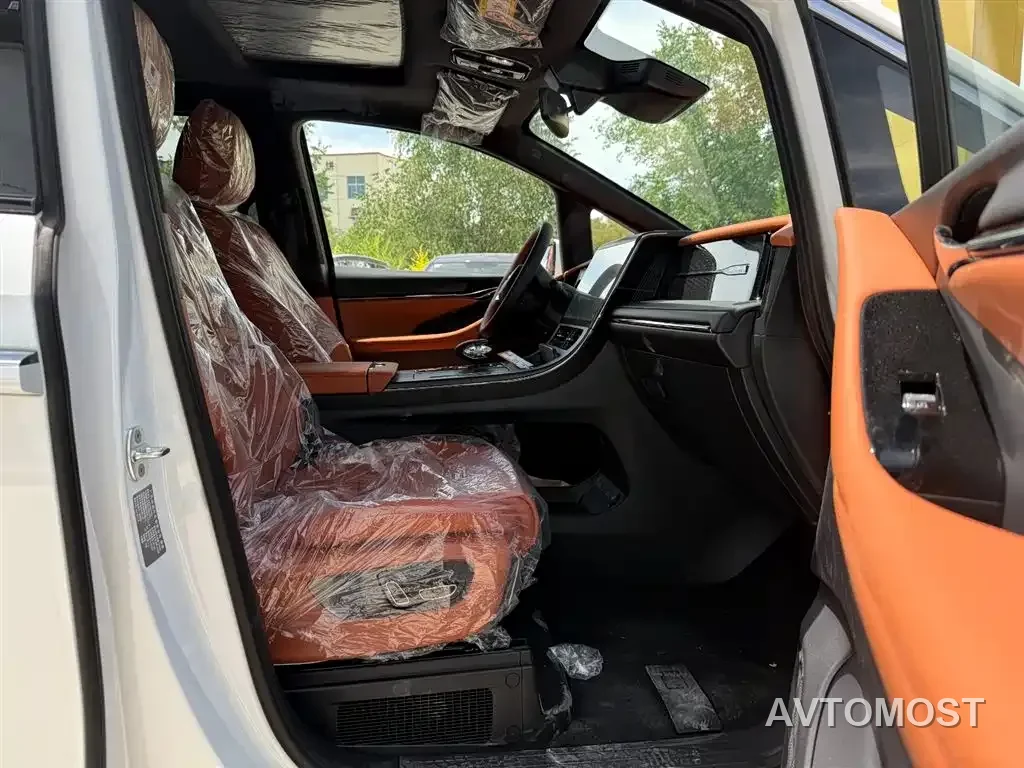 GAC Trumpchi Xiangwang M8 2026 Grandmaster Premium Edition — фото 2