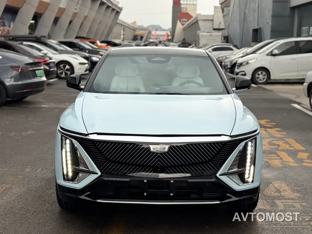 Cadillac IQ Rui Ge 2022 RWD Long Range Luxury Edition — фото 2