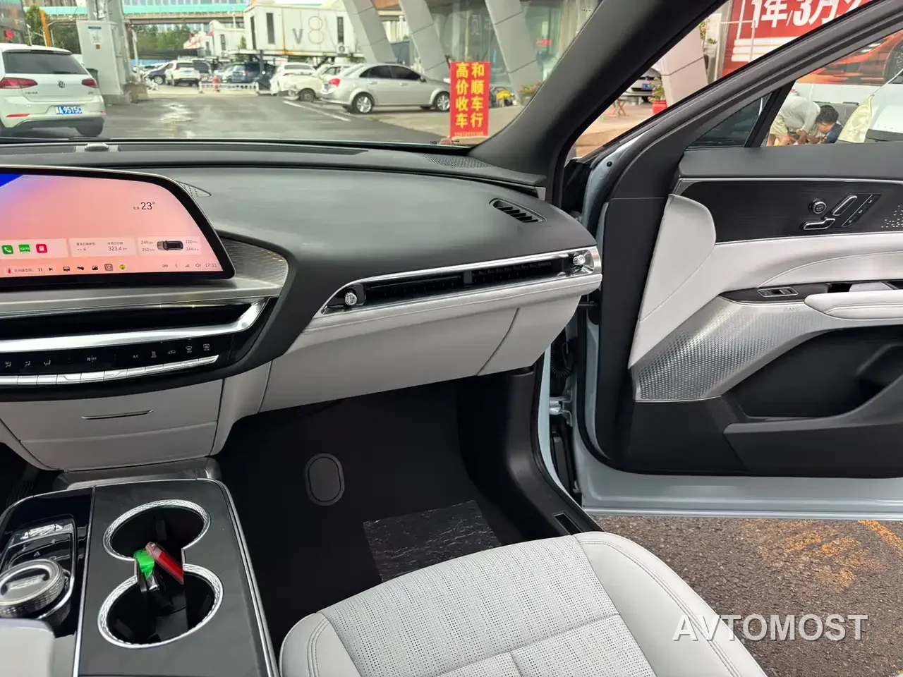Cadillac IQ Rui Ge 2022 RWD Long Range Luxury Edition — фото 14
