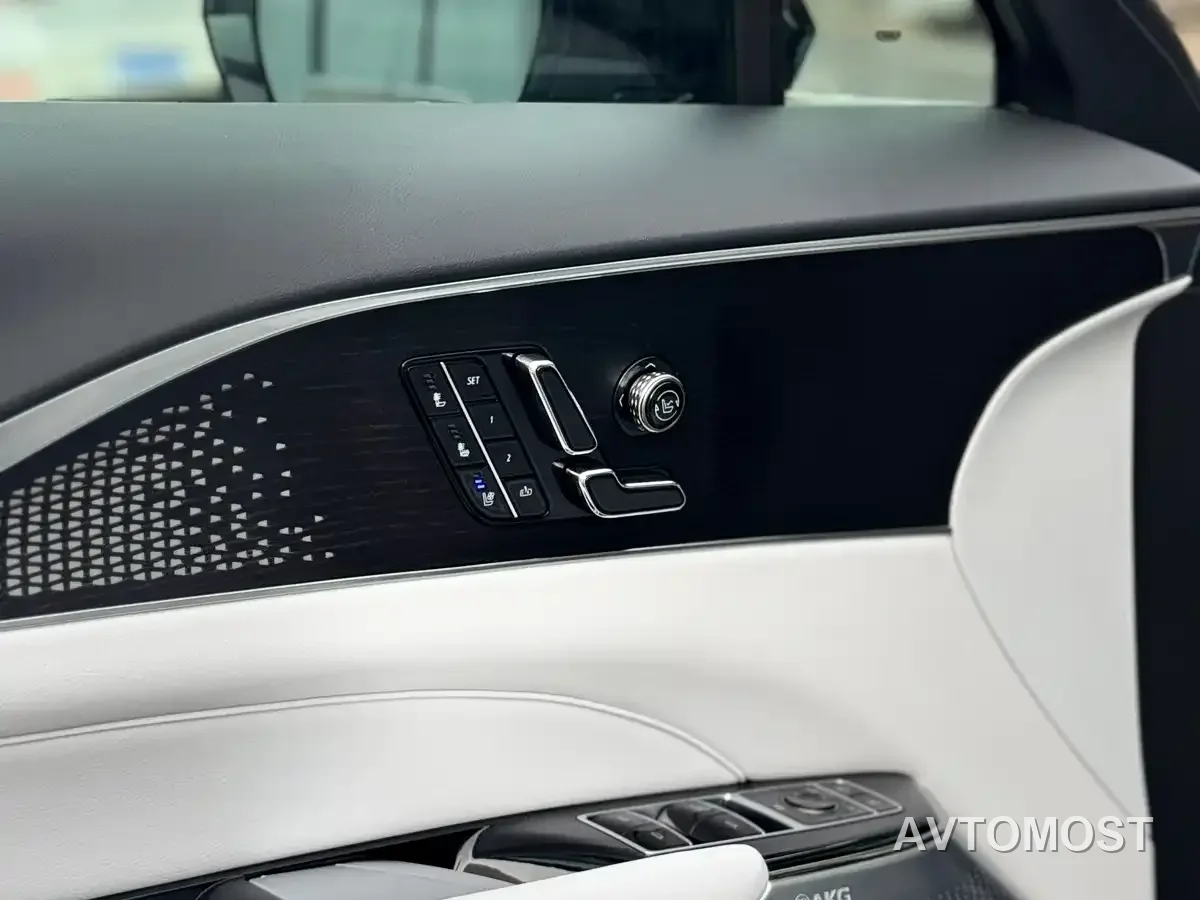 Cadillac IQ Rui Ge 2022 RWD Long Range Luxury Edition — фото 16
