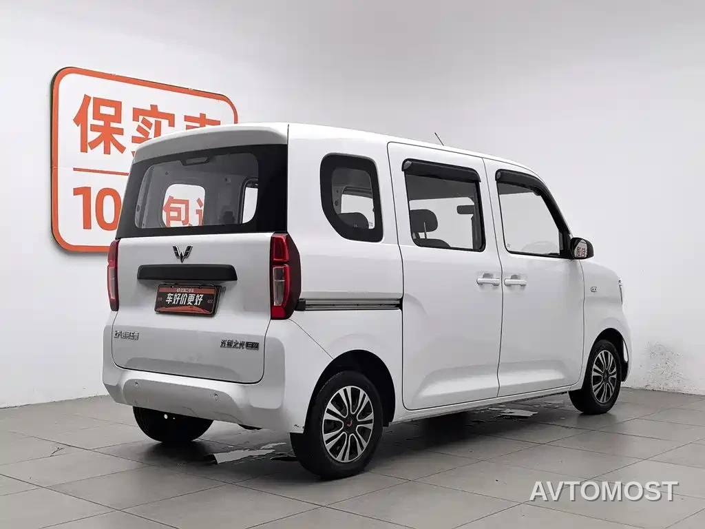 Wuling Zhiguang NEV 2025 Standard Version — фото 1