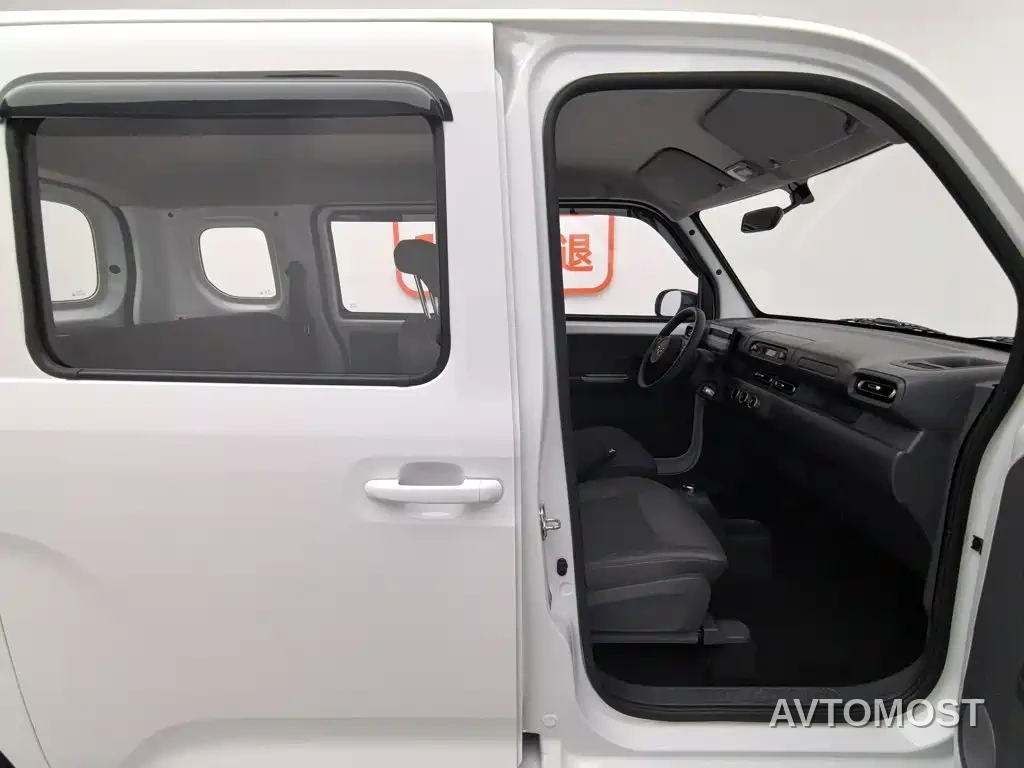 Wuling Zhiguang NEV 2025 Standard Version — фото 20