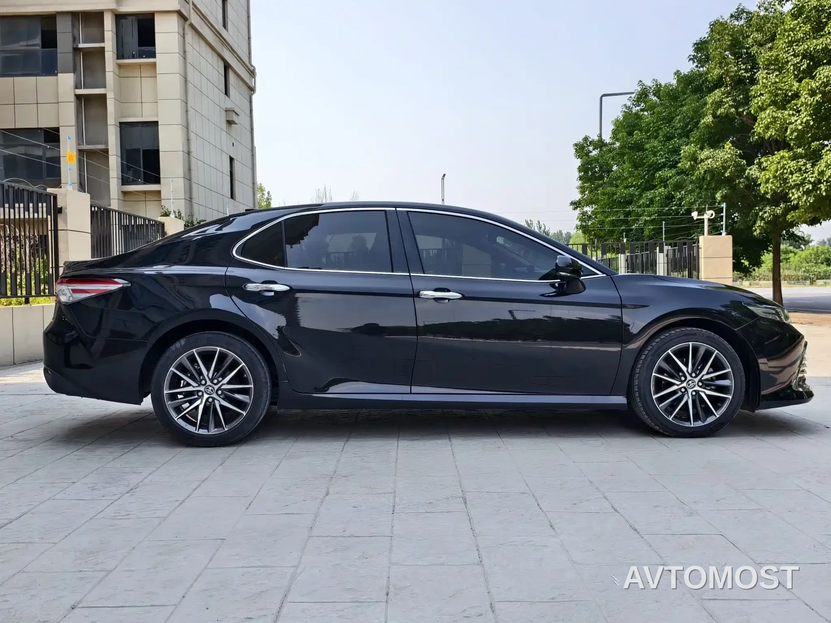 Toyota Camry 2021 2.5G Luxury Edition — фото 7
