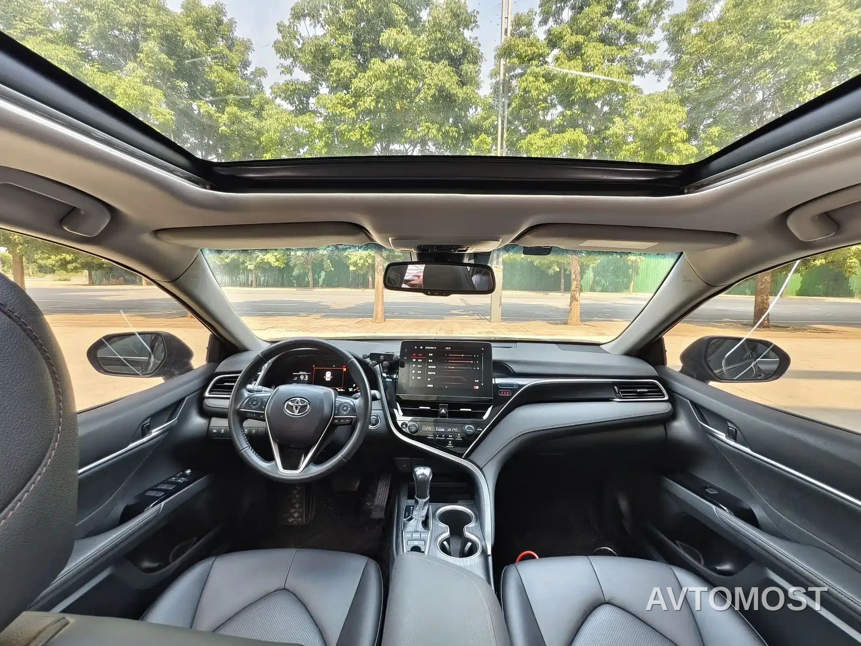 Toyota Camry 2021 2.5G Luxury Edition — фото 11