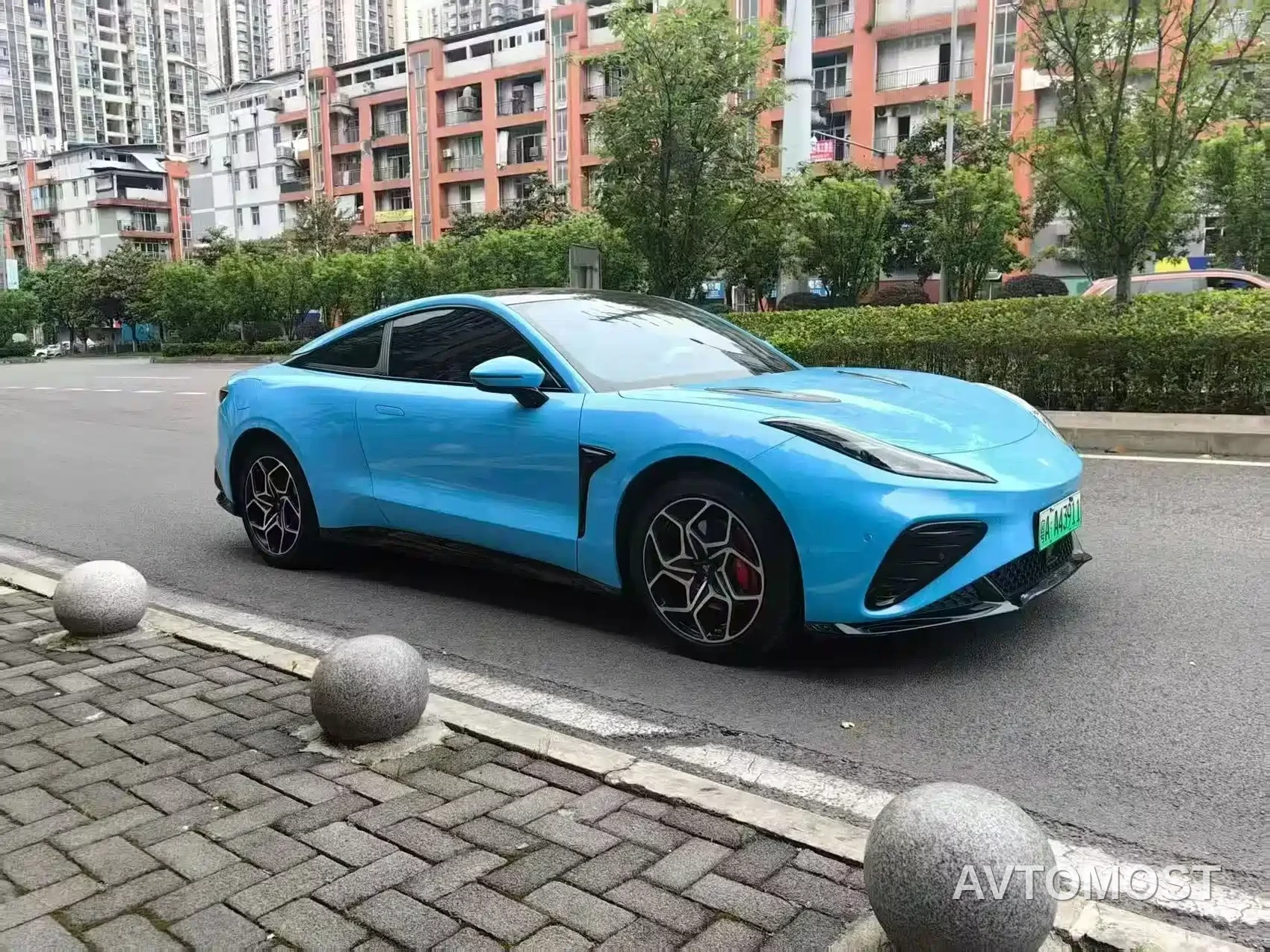 Nezha GT 2023 580 AWD Sport Edition — фото 3