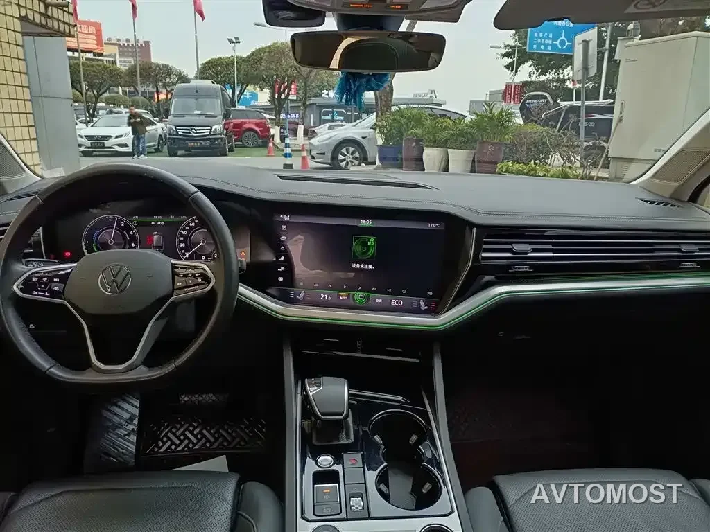 Volkswagen Touareg New Energy 2021 eHybrid — фото 10