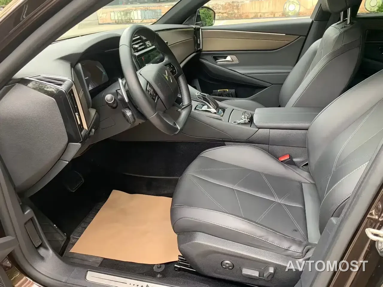 DS 9 New Energy 2021 Model 1.6T E-TENSE Montmartre Progressive PHEV — фото 8