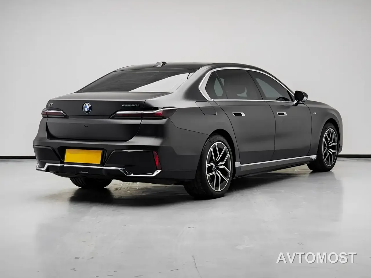 BMW i7 2023 eDrive50L Leading M Sport Package — фото 4