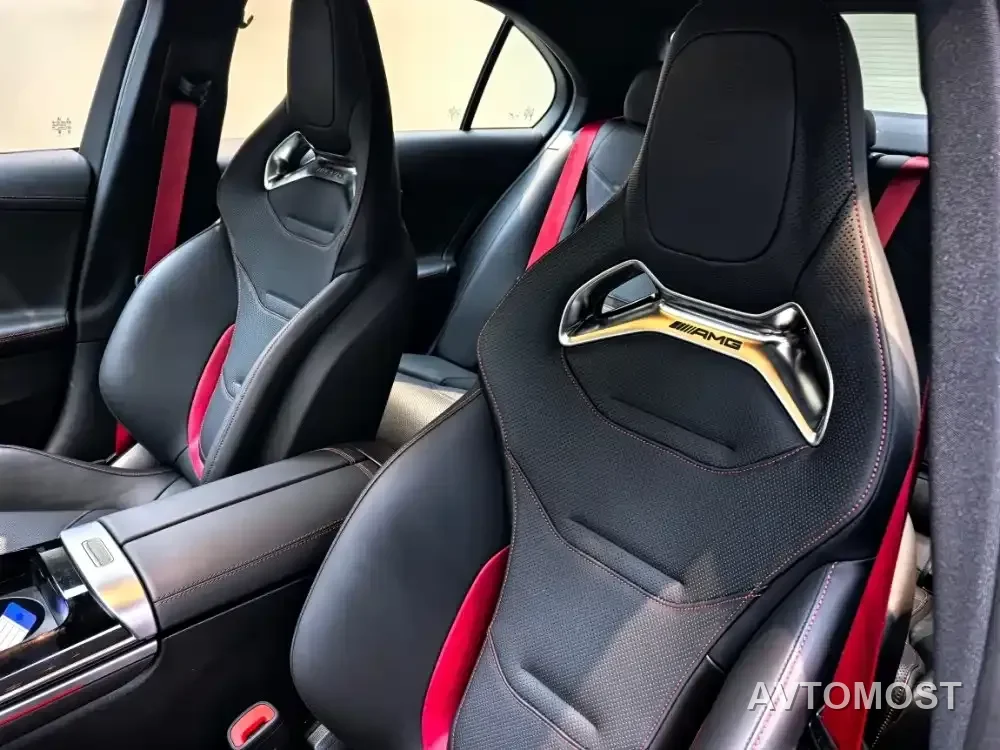 Mercedes-Benz C-Class AMG New Energy 2024 Mercedes-AMG C 63 S E PERFORMANCE F1 Edition — фото 3