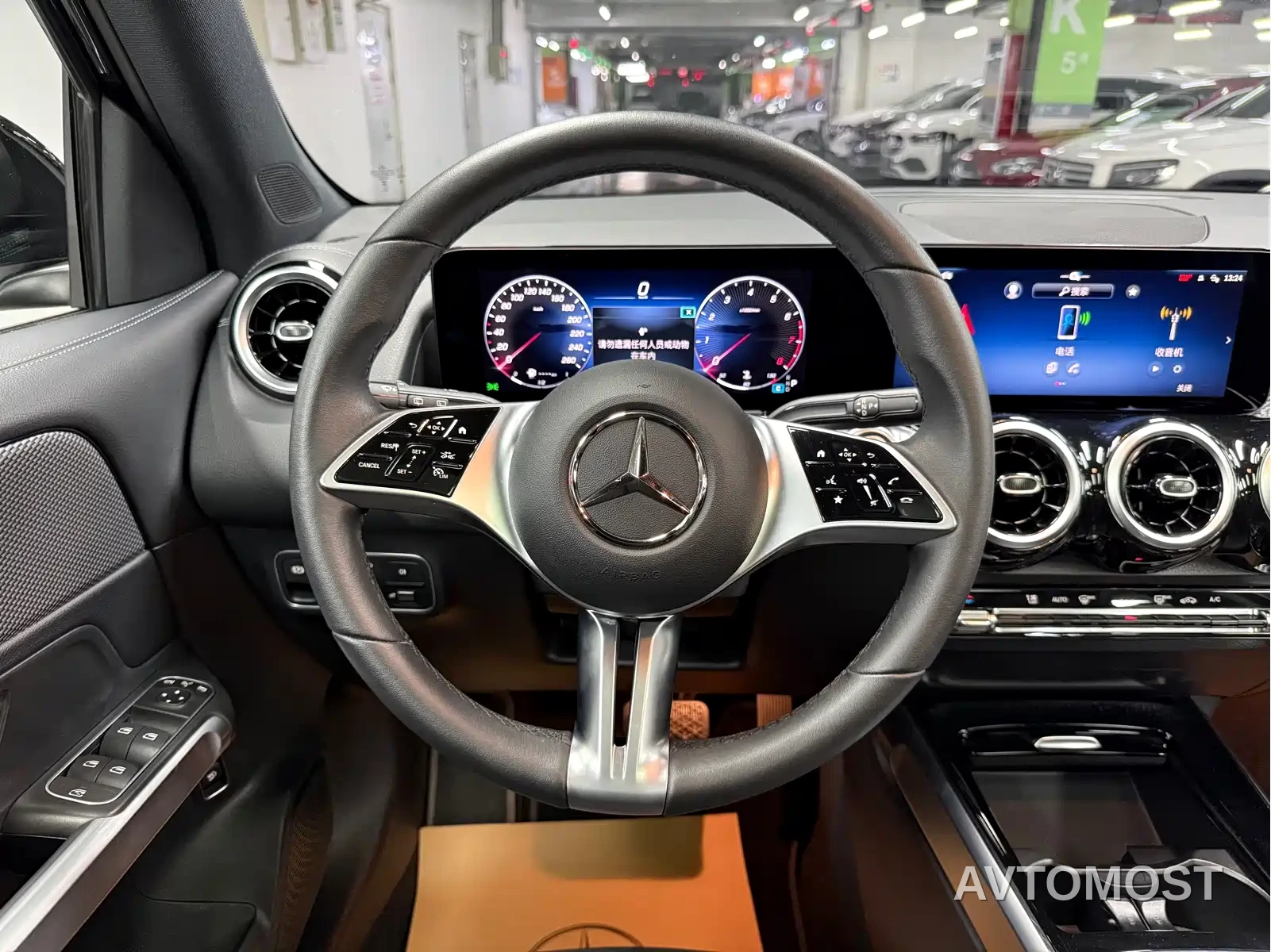 Mercedes-Benz GLB 2024 GLB 200 Fashion — фото 9