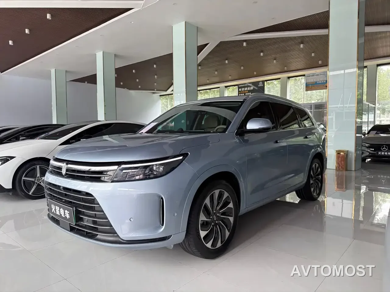 AITO M7 2024 1.5T RWD Plus 5-Seater — фото 3