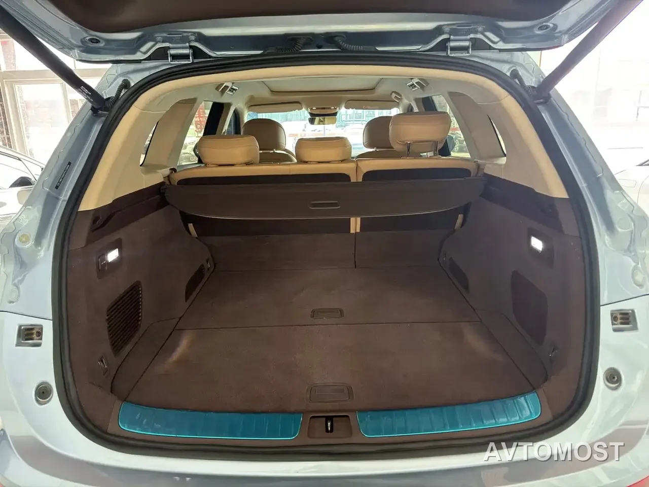 AITO M7 2024 1.5T RWD Plus 5-Seater — фото 9
