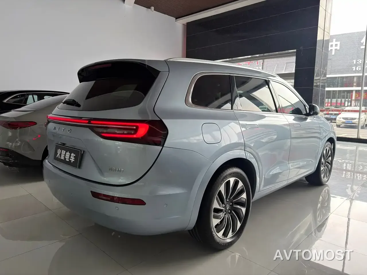 AITO M7 2024 1.5T RWD Plus 5-Seater — фото 13