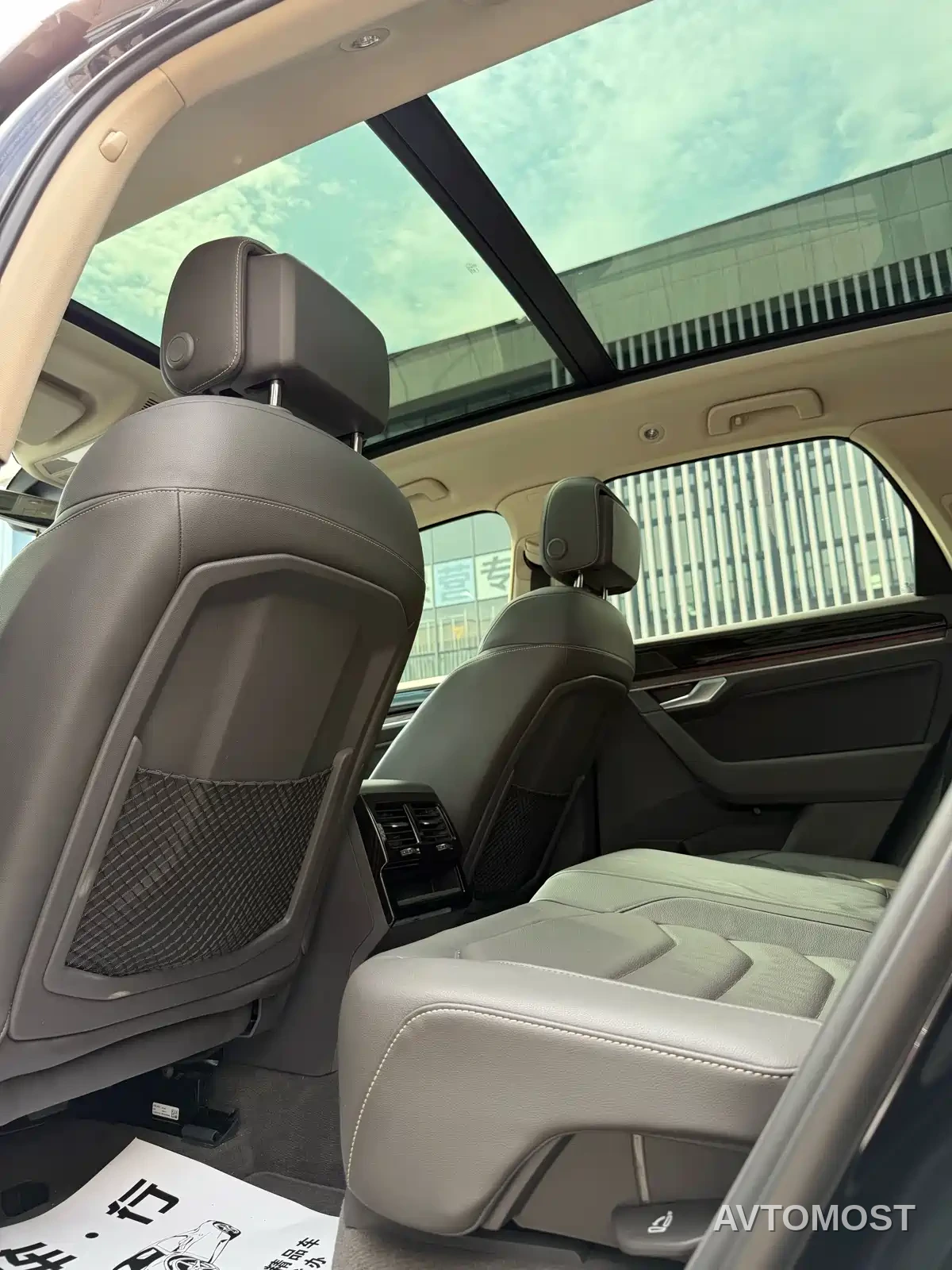 Volkswagen Touareg 2022 3.0TSI Rui Xiang Edition Gloss Black Sport Package — фото 10