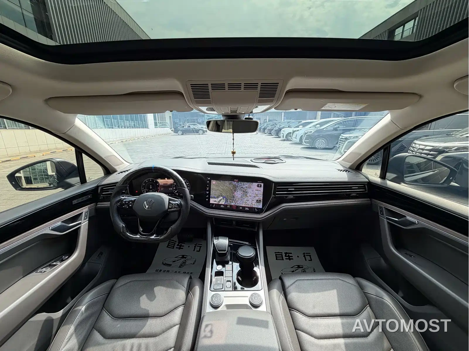 Volkswagen Touareg 2022 3.0TSI Rui Xiang Edition Gloss Black Sport Package — фото 11