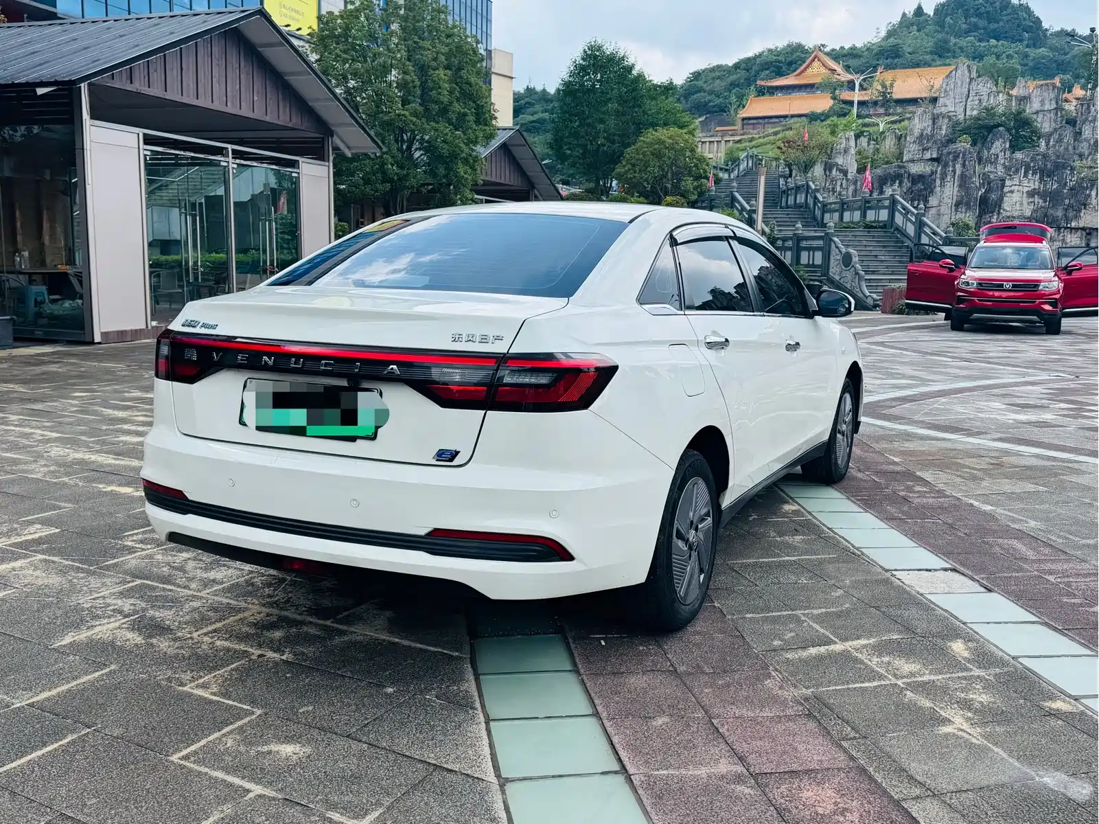 Venucia D60EV 2023 PLUS Smart Drive SI Edition — фото 3