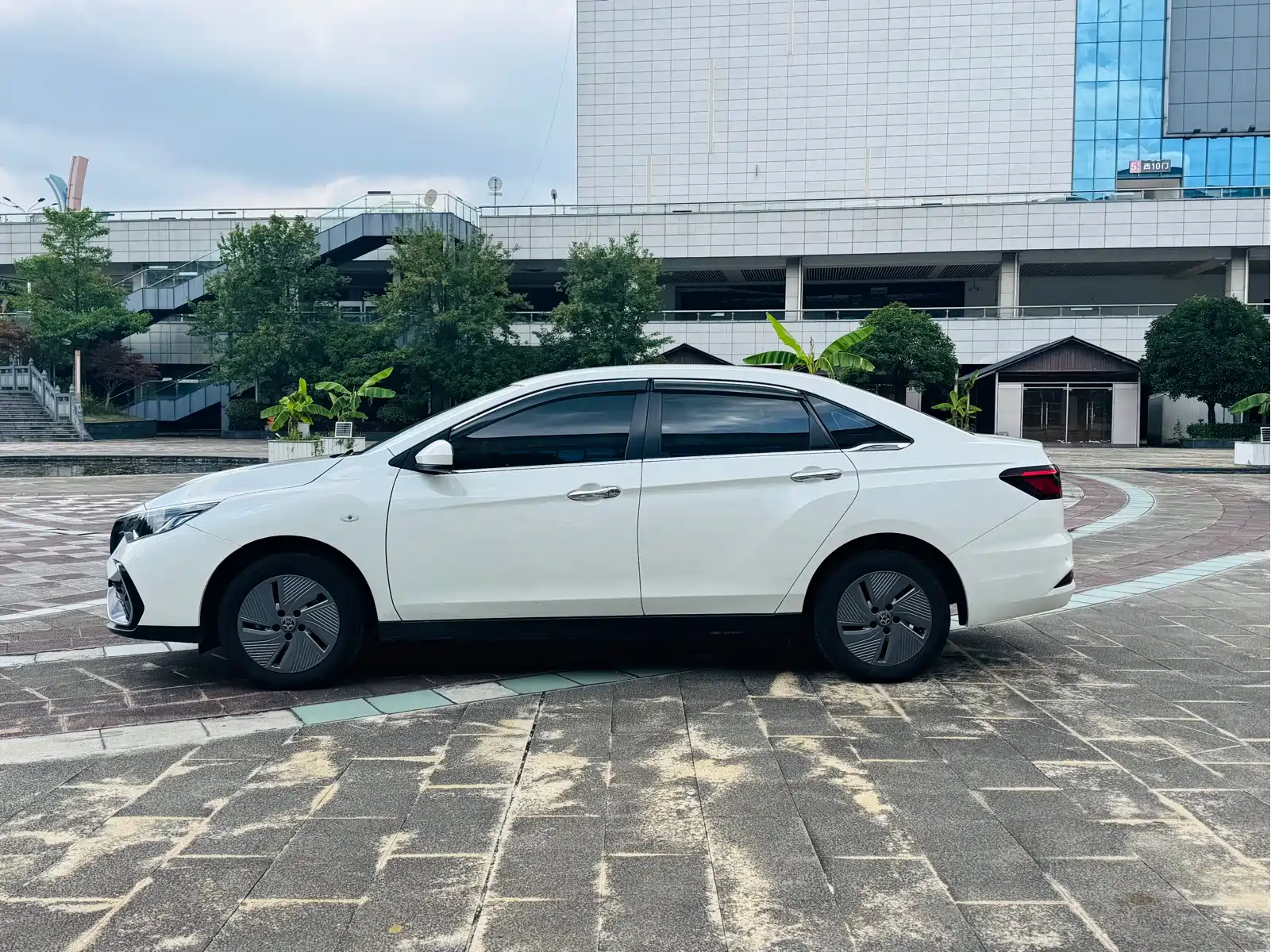 Venucia D60EV 2023 PLUS Smart Drive SI Edition — фото 5