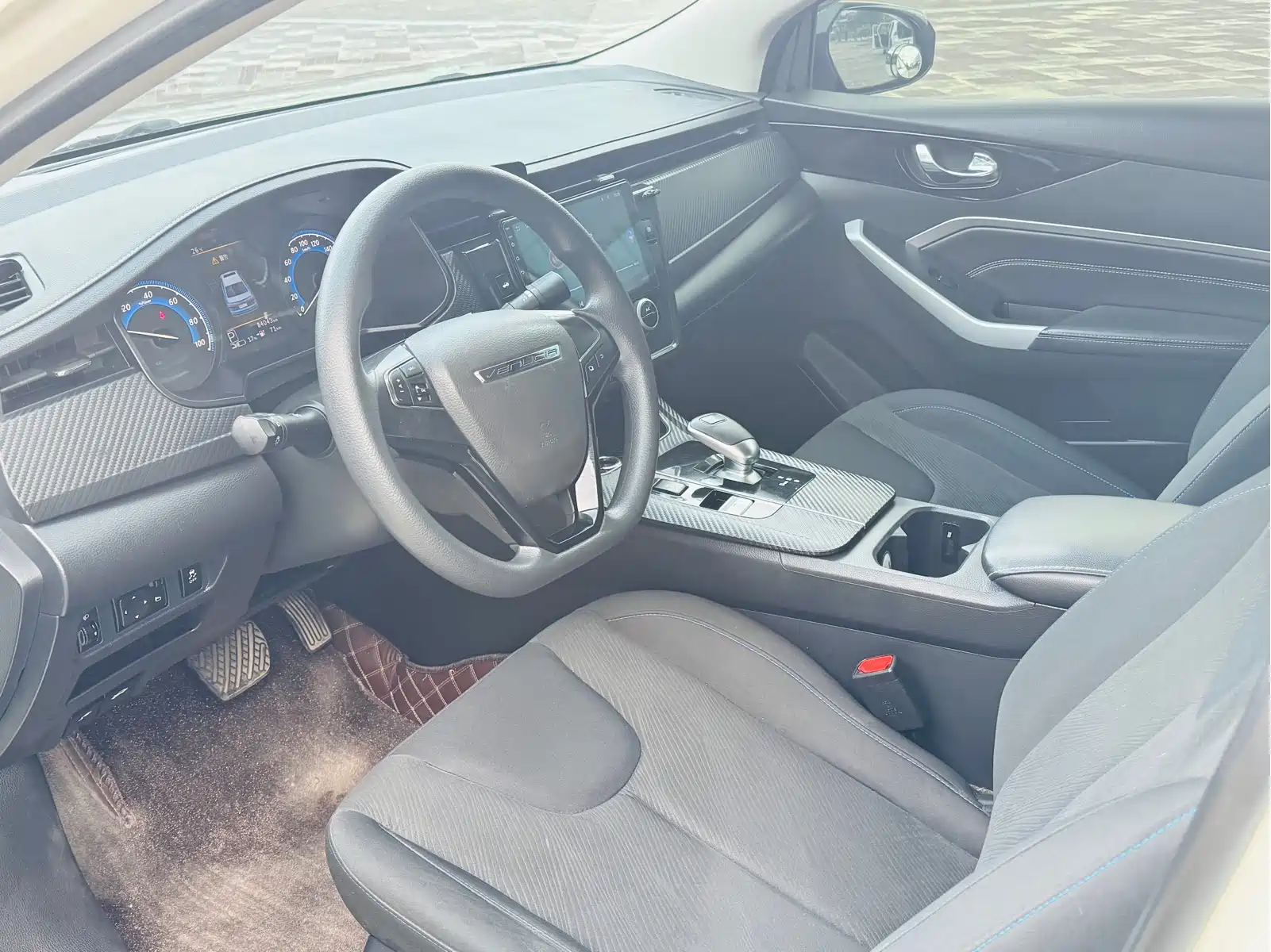 Venucia D60EV 2023 PLUS Smart Drive SI Edition — фото 6