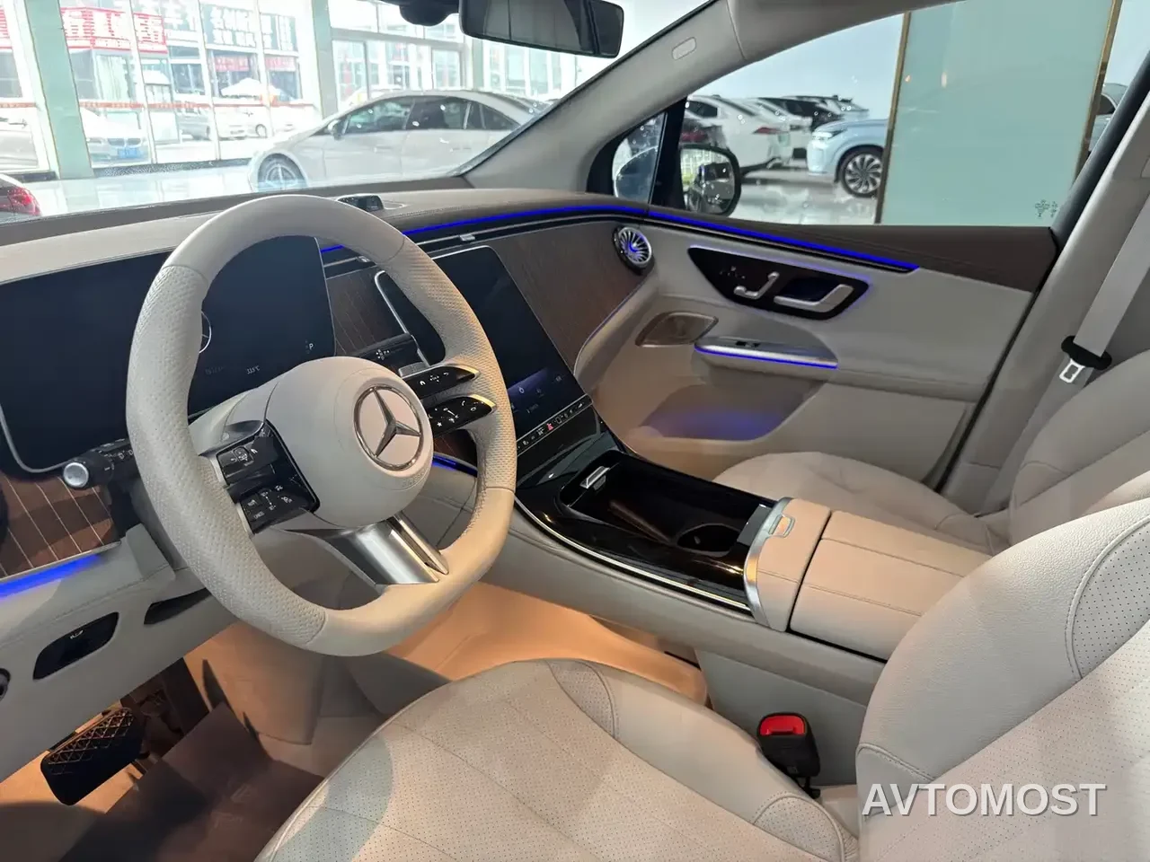 Mercedes-Benz EQE SUV 2023 350 4MATIC Pioneer Edition — фото 4