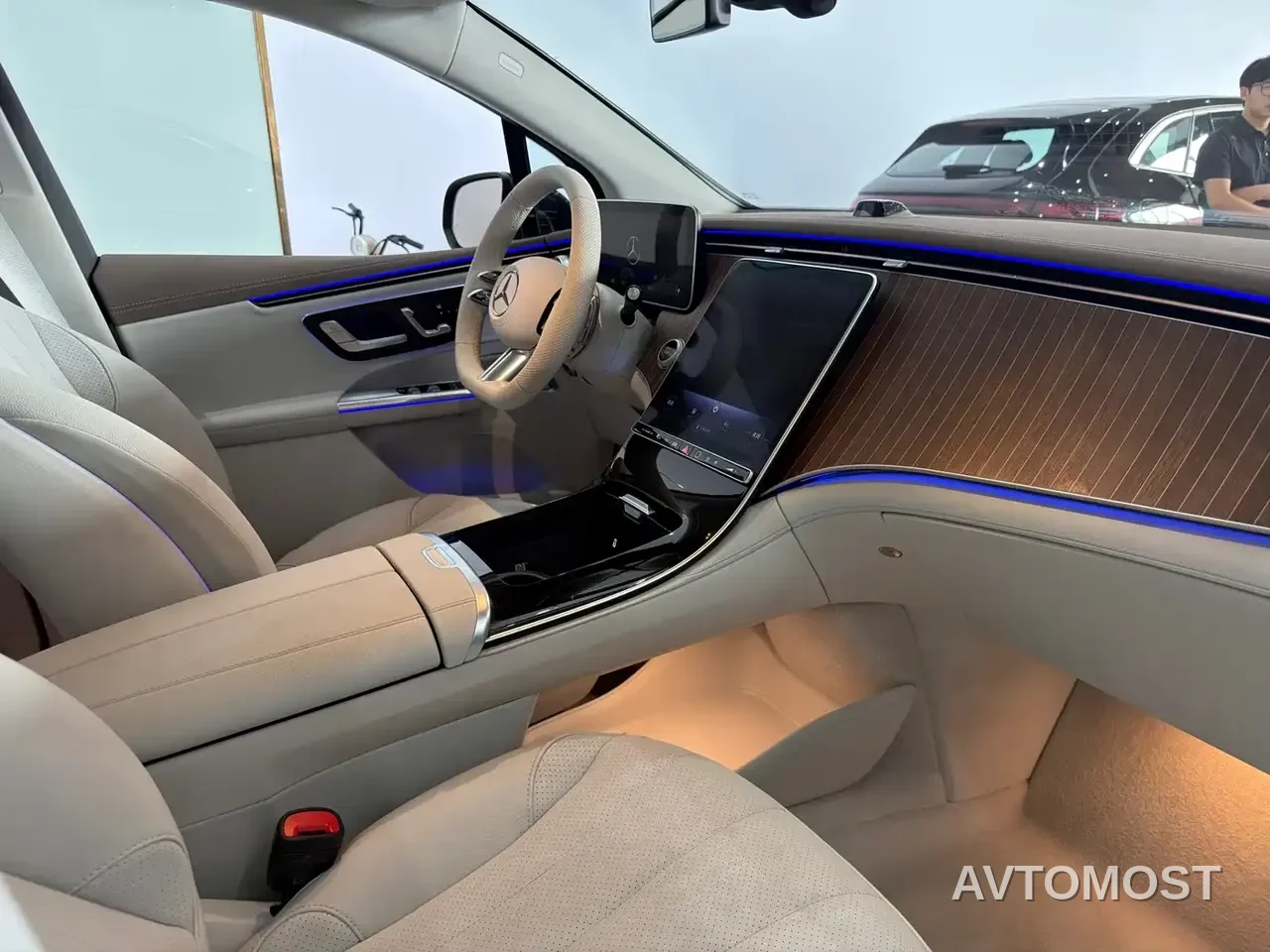 Mercedes-Benz EQE SUV 2023 350 4MATIC Pioneer Edition — фото 8