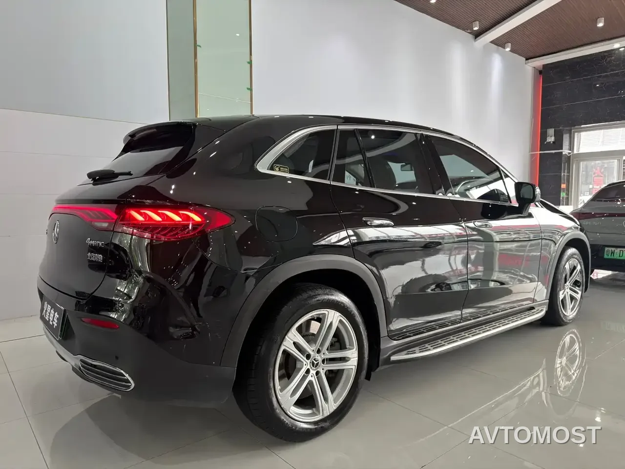 Mercedes-Benz EQE SUV 2023 350 4MATIC Pioneer Edition — фото 11