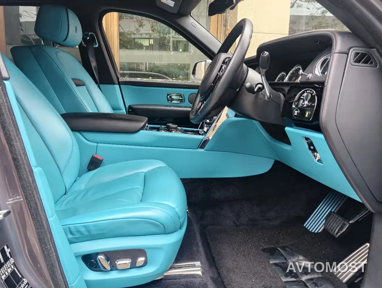 Rolls-Royce Cullinan 2018 5-Seater Version — фото 4