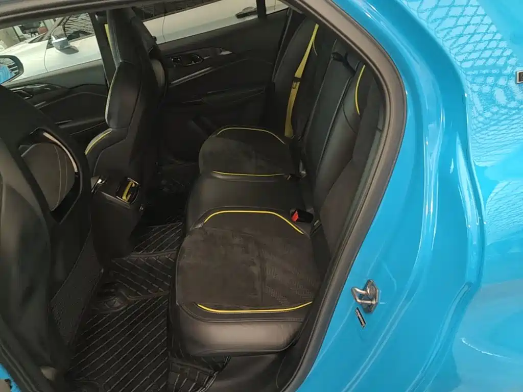 Lynk & Co 03 2022 03+ Cyan Custom Performance Package — фото 13
