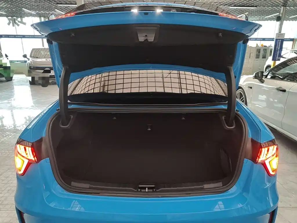 Lynk & Co 03 2022 03+ Cyan Custom Performance Package — фото 15