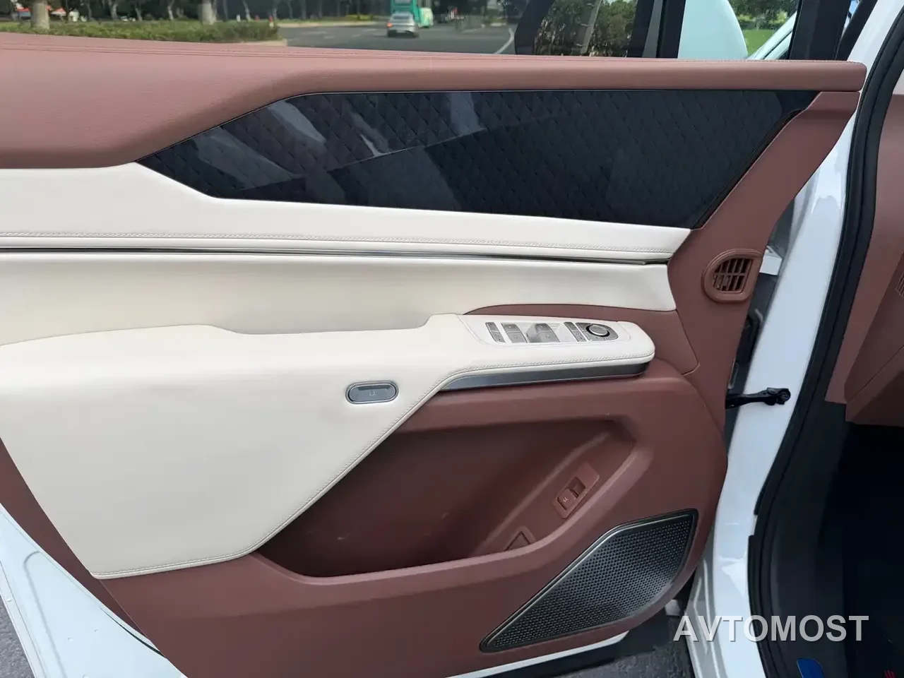 BYD Xia 2025 DM-i 1.5T 100km Surpass Edition — фото 14