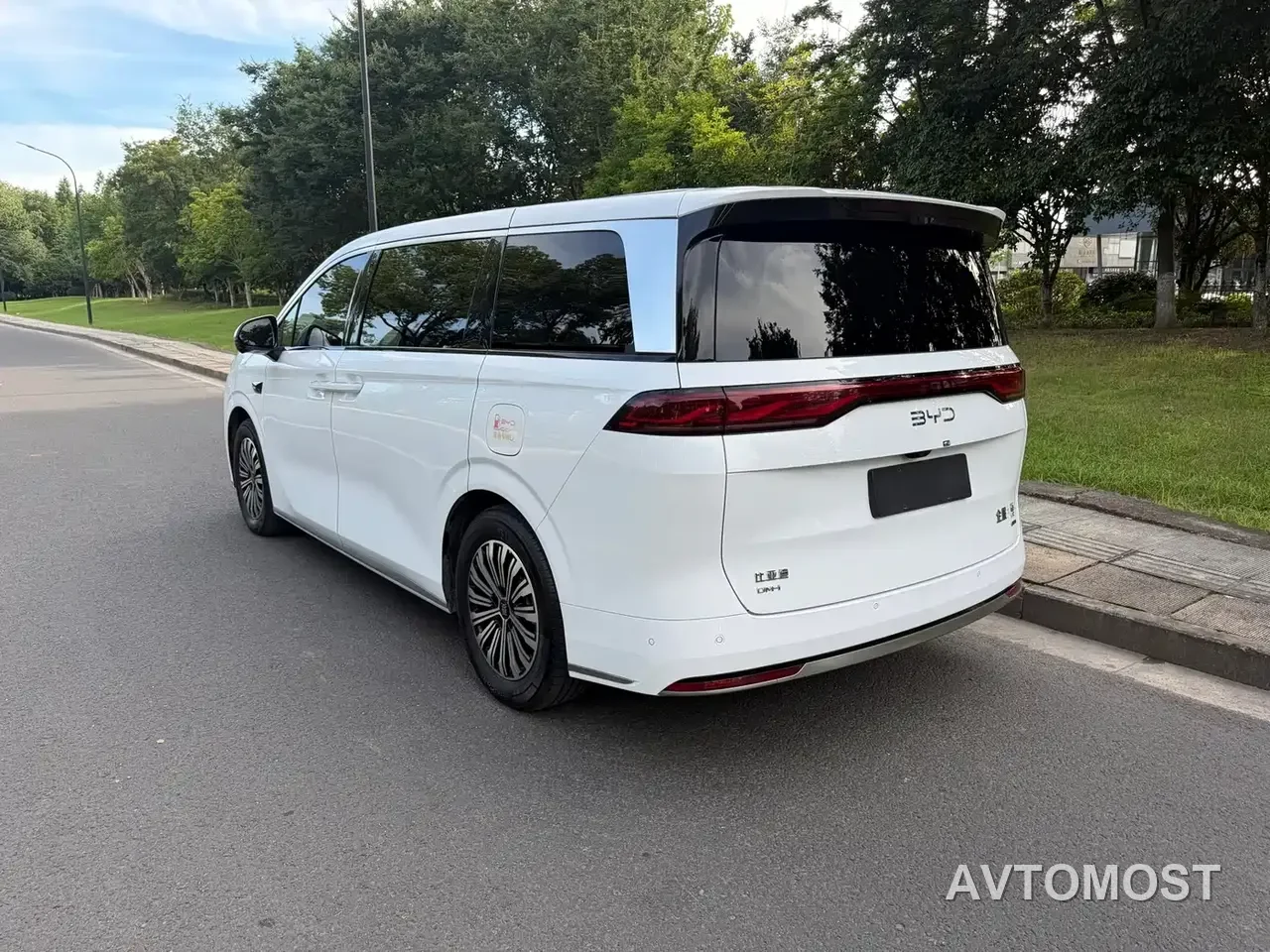 BYD Xia 2025 DM-i 1.5T 100km Surpass Edition — фото 5