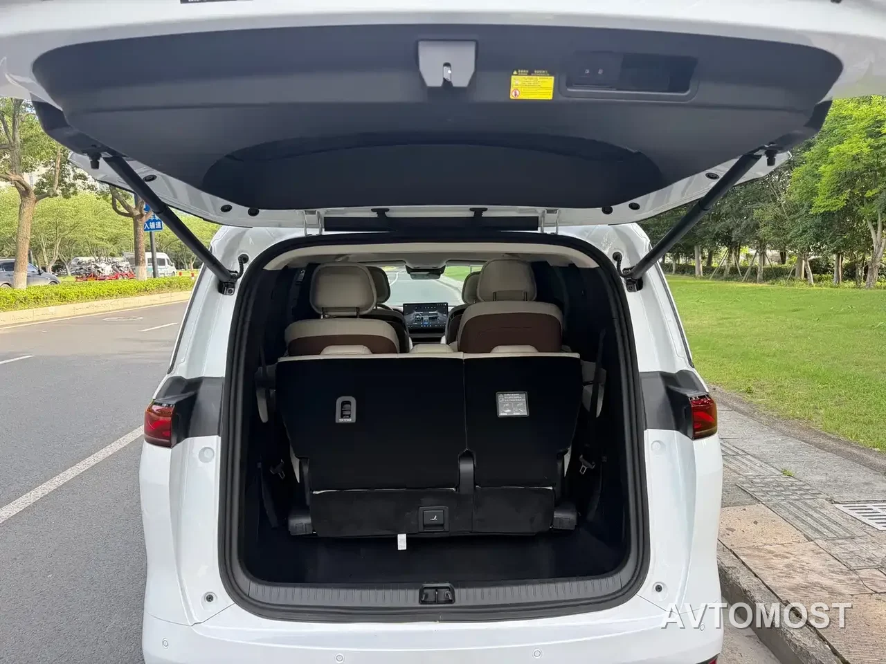 BYD Xia 2025 DM-i 1.5T 100km Surpass Edition — фото 9