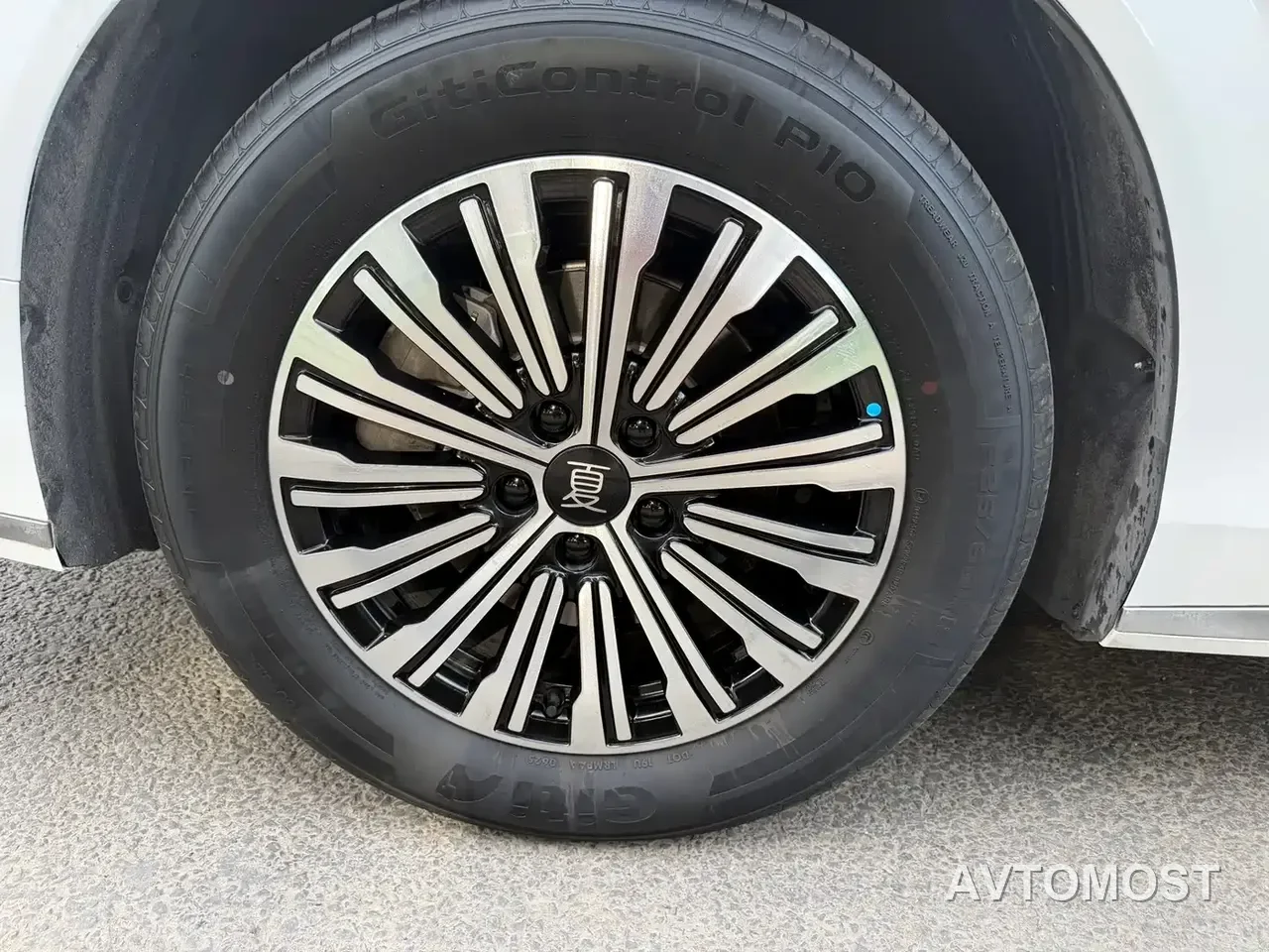 BYD Xia 2025 DM-i 1.5T 100km Surpass Edition — фото 1