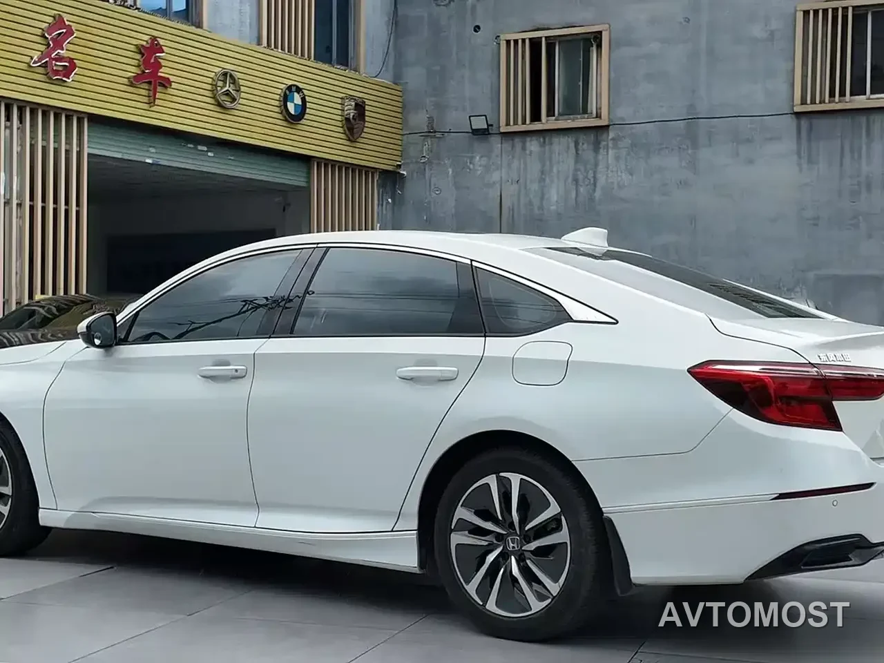 Honda Inspire 2022 Sharp Hybrid 2.0L Pure Elegance Edition — фото 6