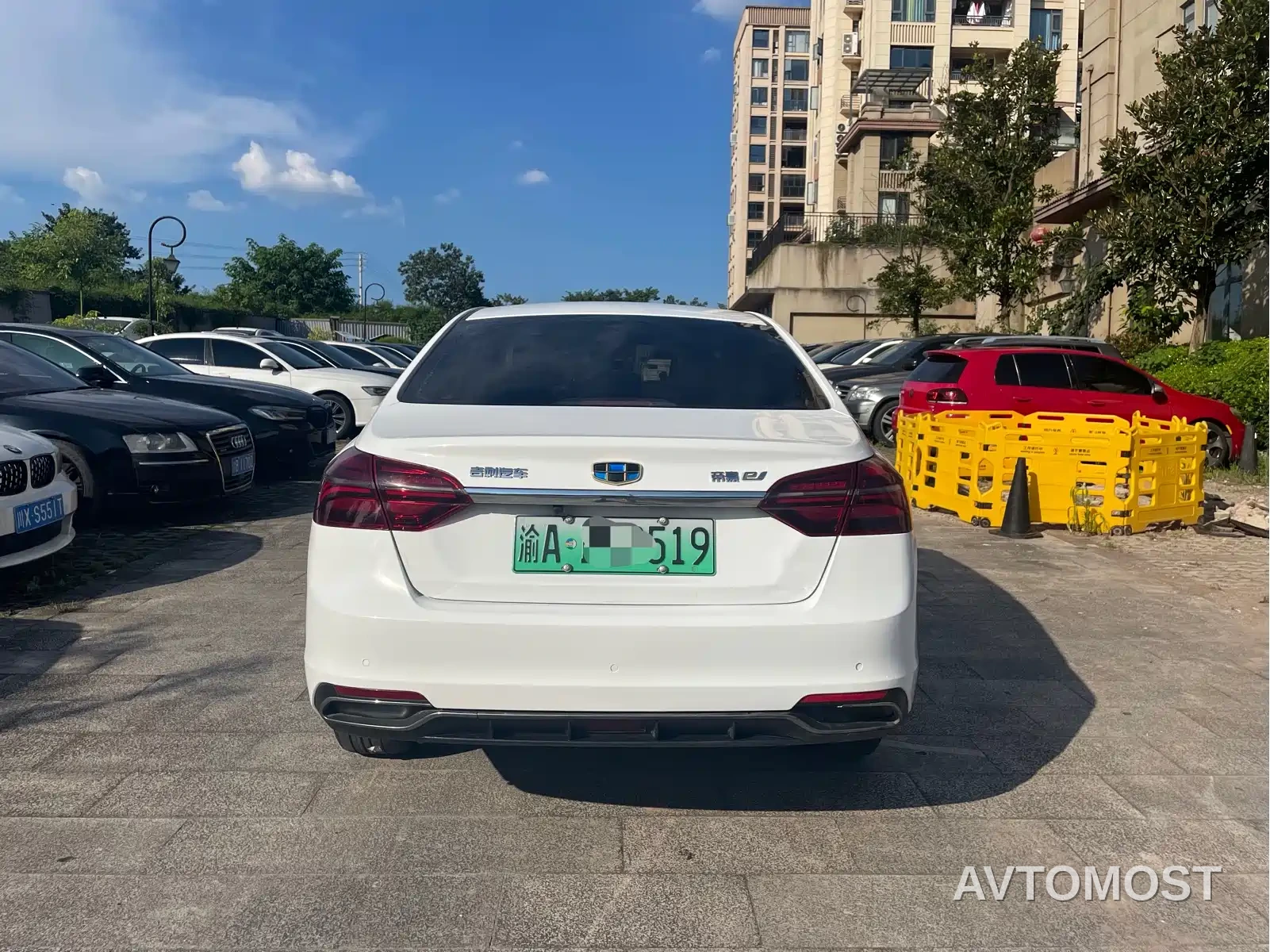 Geely Emgrand New Energy 2021 EV Pro Personal Ride-hailing Edition — фото 8
