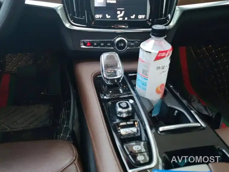 Volvo S90 Plug-in Hybrid 2021 T8 E-Drive Hybrid Zhiyi Luxury Edition — фото 16