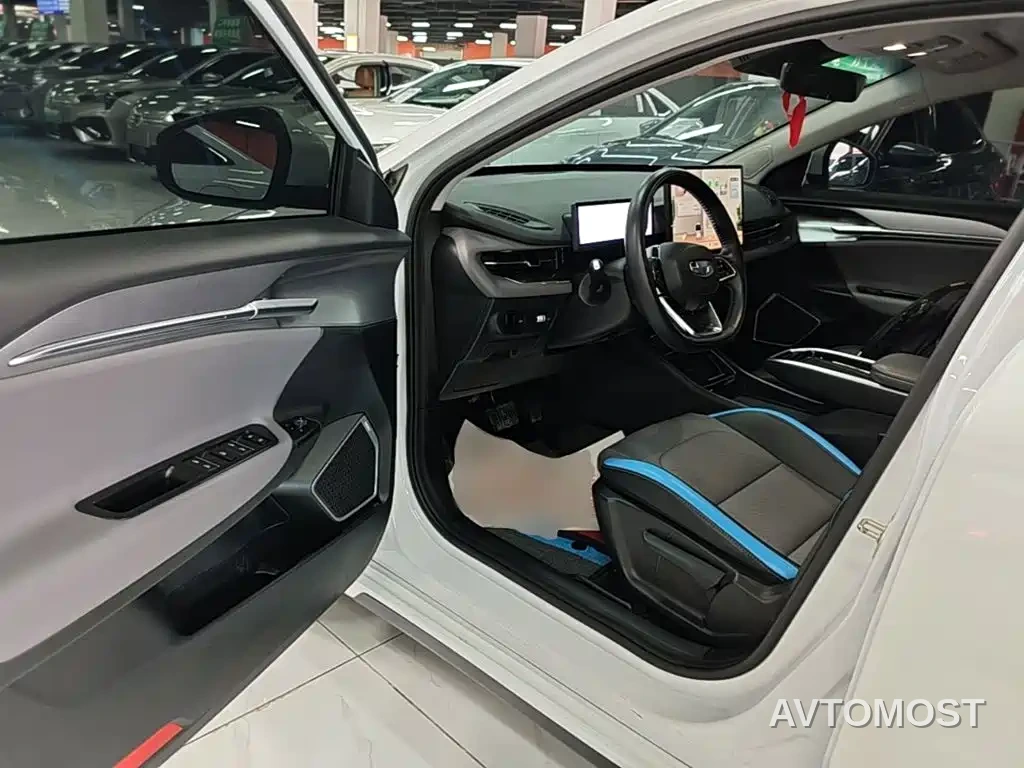 Geely Geometry G6 2022 480 New Intelligence Edition — фото 12