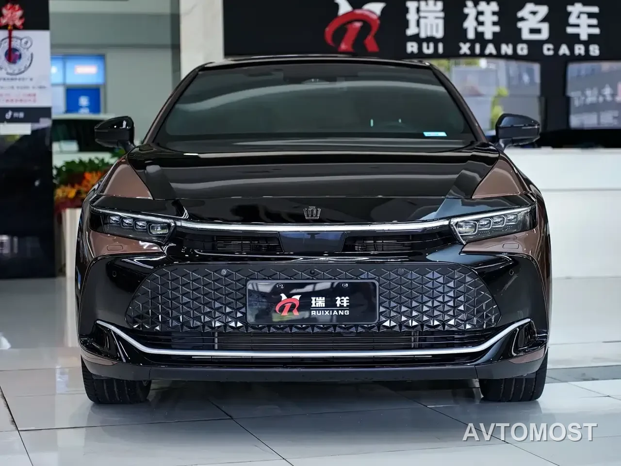 Toyota Crown SportCross 2023 2.4T SportCross HEV AWD Supreme Edition — фото 12
