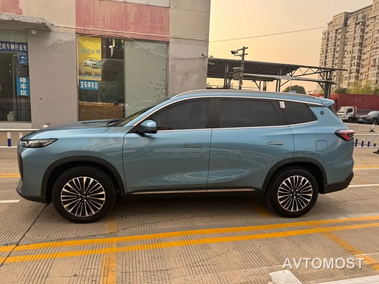Chery Tiggo 8 PLUS C-DM 2025 1.5T 116km Premium 5-Seater — фото 3