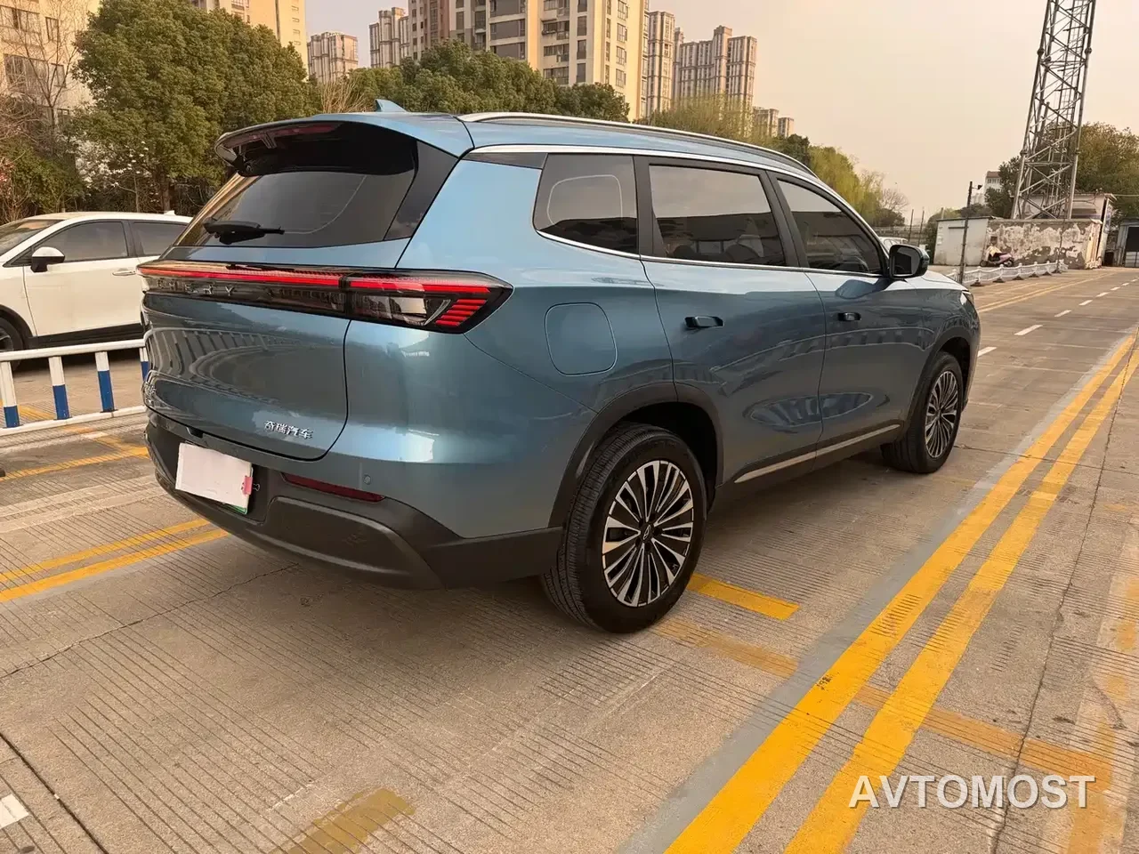 Chery Tiggo 8 PLUS C-DM 2025 1.5T 116km Premium 5-Seater — фото 6