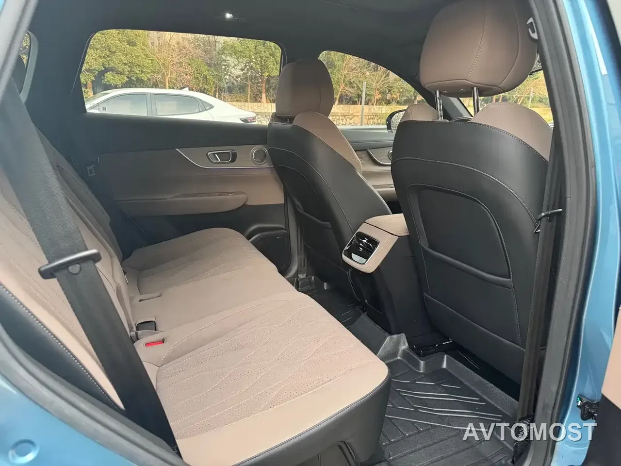 Chery Tiggo 8 PLUS C-DM 2025 1.5T 116km Premium 5-Seater — фото 12