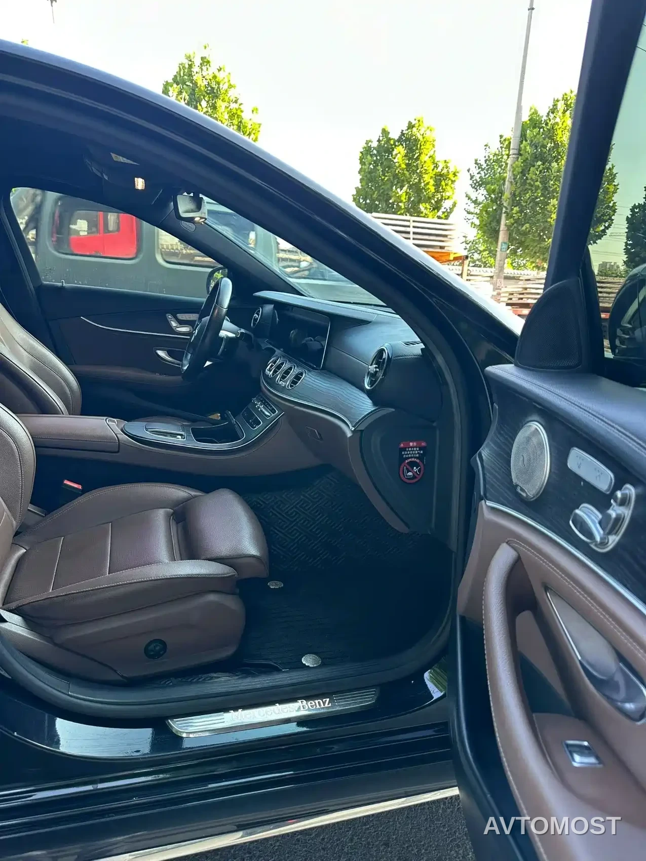 Mercedes-Benz E-Class 2022 E 260 L — фото 4