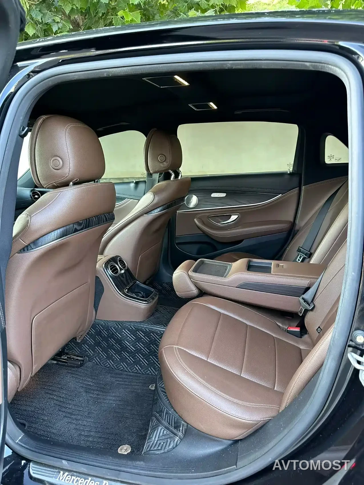 Mercedes-Benz E-Class 2022 E 260 L — фото 6