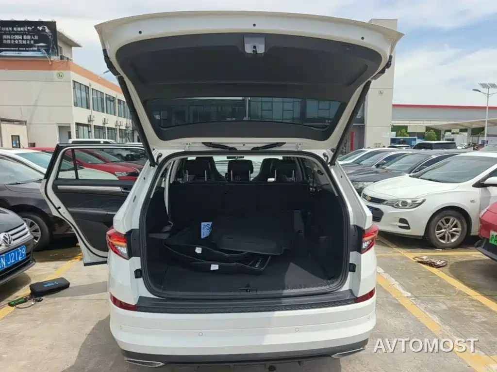 Škoda Kodiaq 2024 TSI330 7-seater 2WD Luxury Edition — фото 17