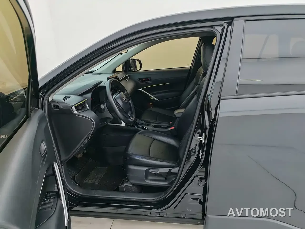 Toyota Corolla Cross 2023 Hybrid 2.0L Pioneer Edition — фото 7