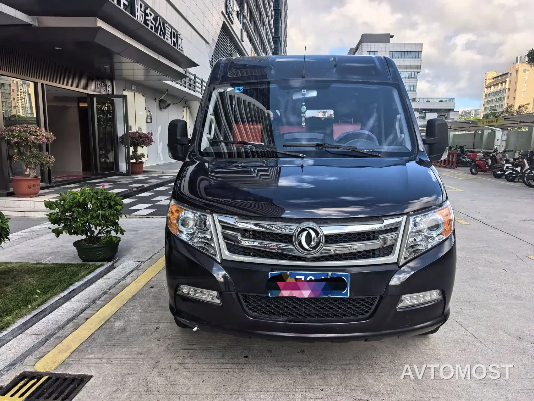 Dongfeng Yufeng 2021 Model 2.3T FWD Logistics Vehicle Short Wheelbase Medium Roof 5-9 Seats China VI M9T — фото 1