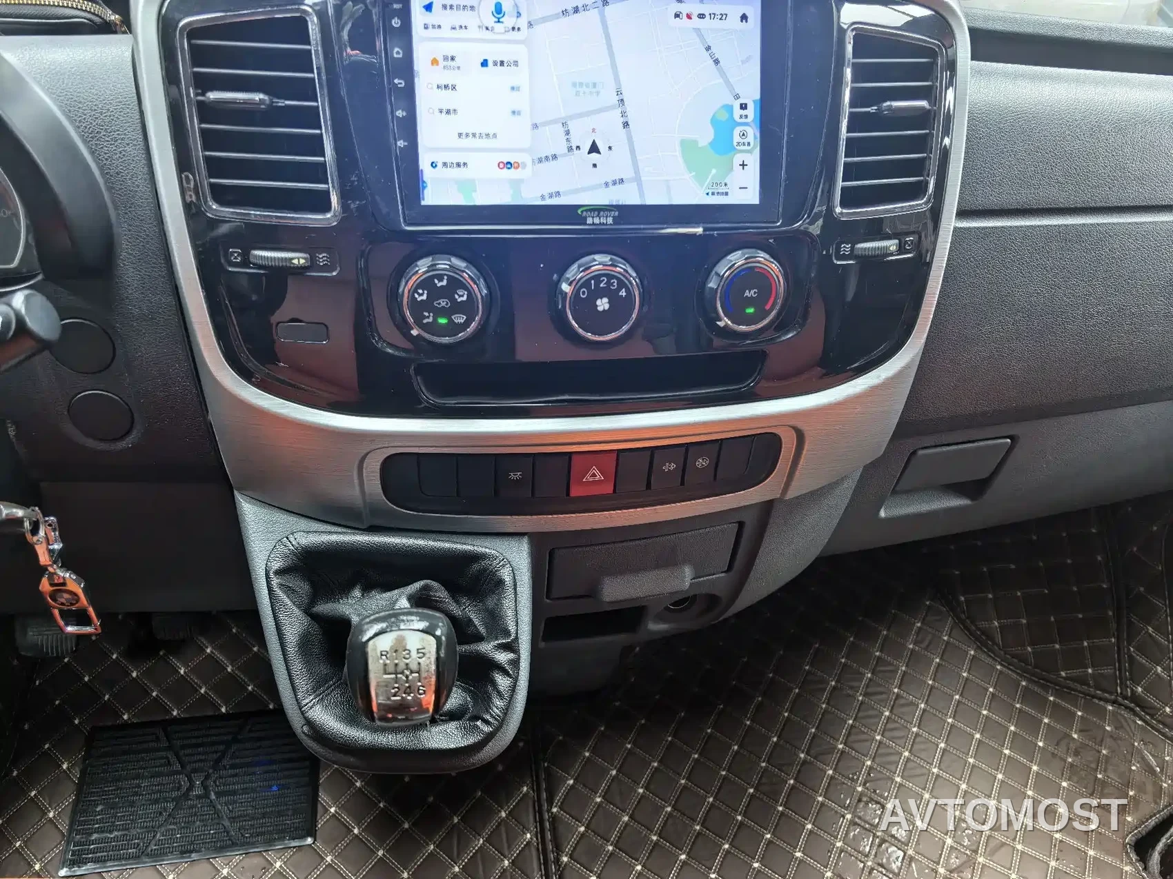 Dongfeng Yufeng 2021 Model 2.3T FWD Logistics Vehicle Short Wheelbase Medium Roof 5-9 Seats China VI M9T — фото 7